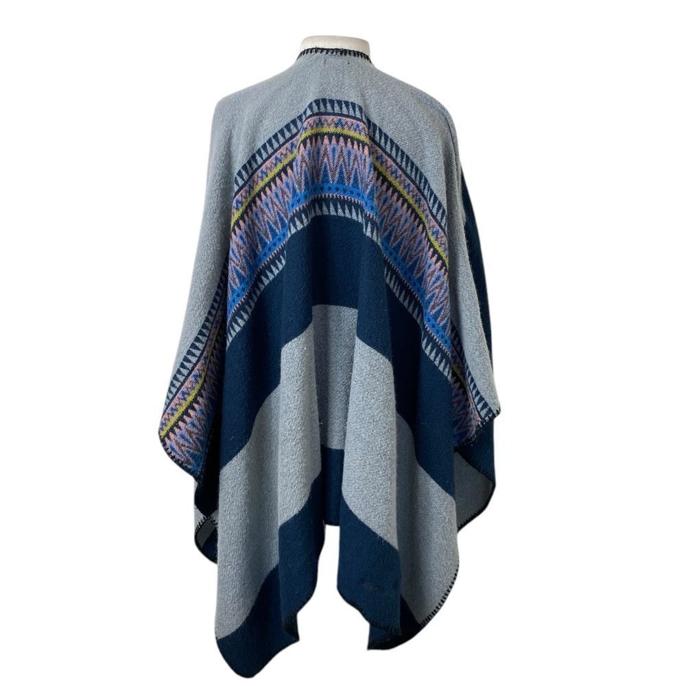 Modena Cape Fleece w/ Aztec , Southwestern style design Blue /Gray